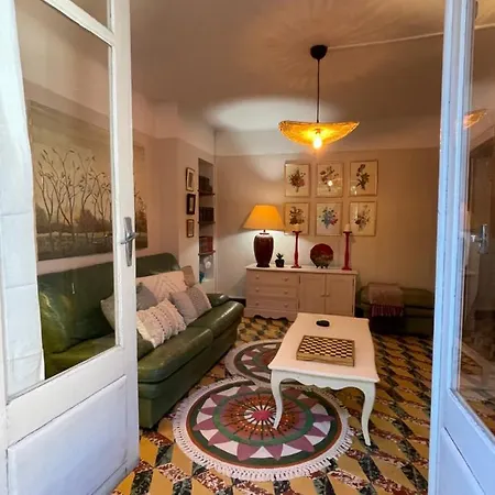 Дом отдыха Maison Petit Arago Avec Roof Terrace Et Parking Prive Каркассон