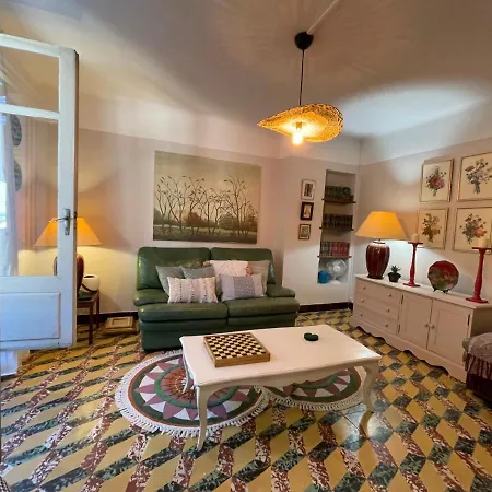 Дом отдыха Maison Petit Arago Avec Roof Terrace Et Parking Prive